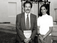 Con Virginia del Giudice en la presentación de "Penúltima geografía de Valdés", Centro Cultural Recoleta, Noviembre, 1999.