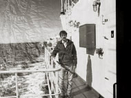 A bordo del Transporte Polar "ARA Bahía Paraíso" en viaje hacia la Antártida. Enero, 1984.